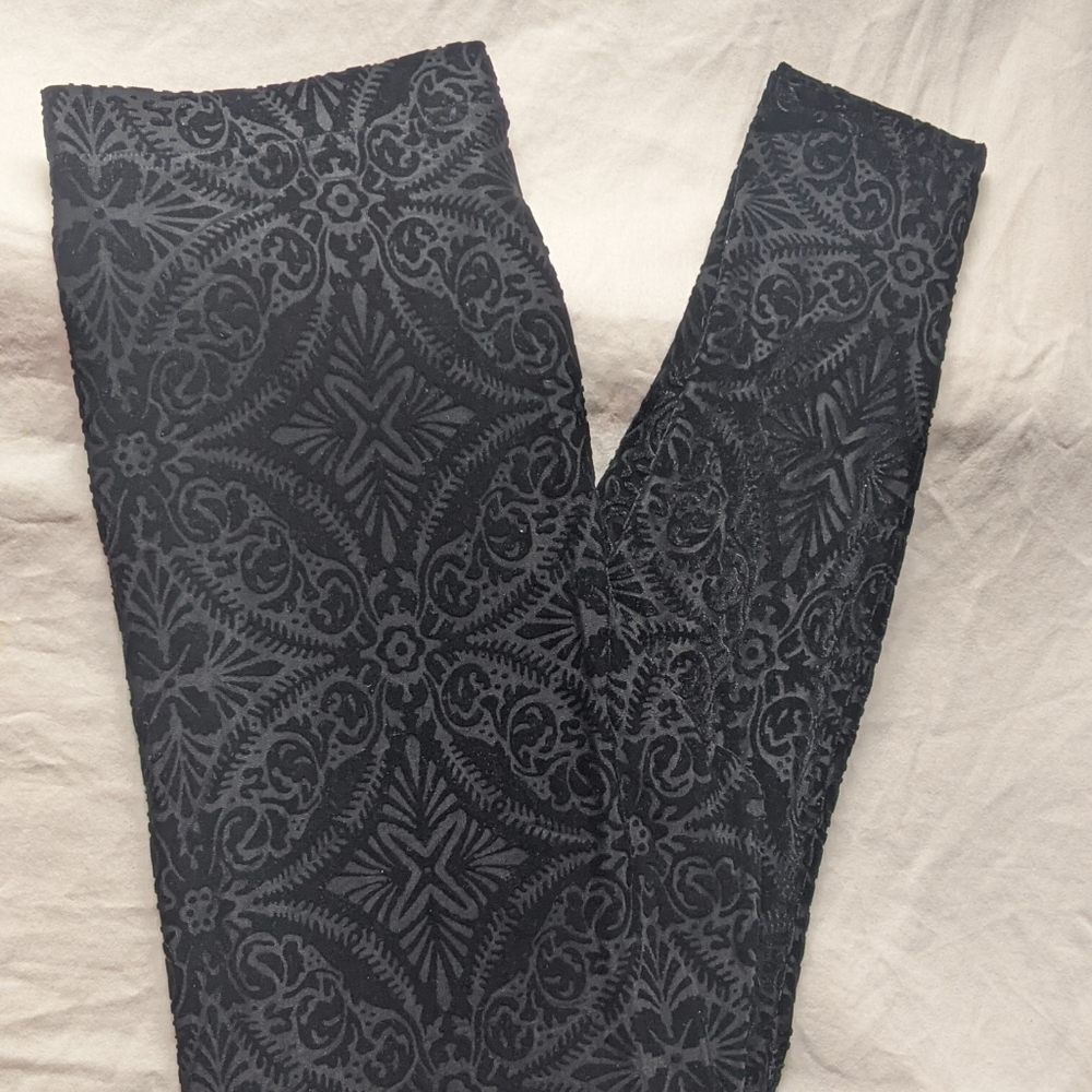 Blackmilk Leggings